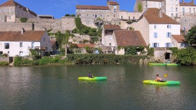 Pagayer sur l'Ognon (canoë-Kayak) - Onlycamp Pesmes