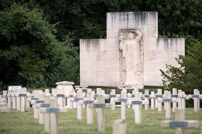 Nécropole nationale et monument ossuaire de la Gruerie