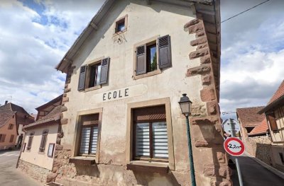 Bâtiment de l'ancienne école à Flexbourg