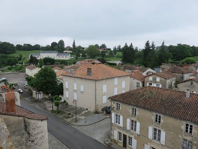 Alloue sentier les Landes