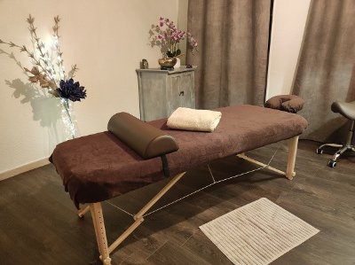 Deux mains dans l'Auxois