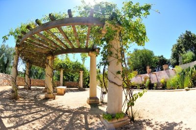 JARDIN ANTIQUE MEDITERRANEEN