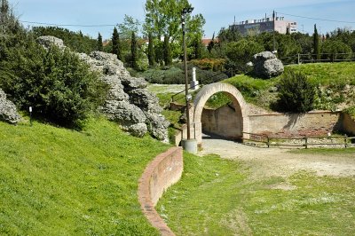 AMPHITHEATRE ROMAIN DE PURPAN ET THERMES D'ANCELY