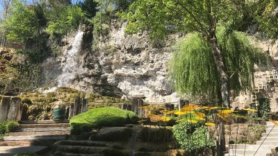 Le Jardin des Fontaines Pétrifiantes
