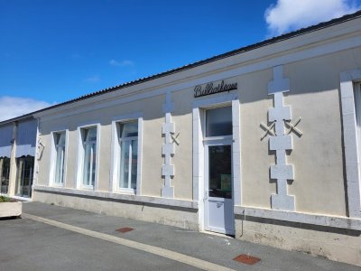 Bibliothèque de Saint Laurent de la Prée