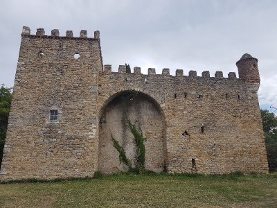Château de Montmoirac à St Christol lez Alès