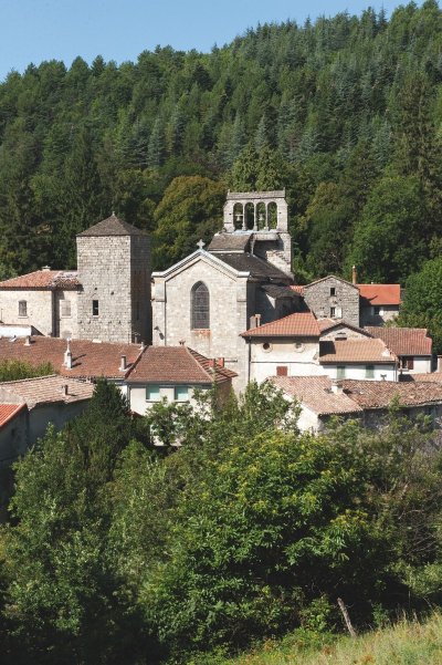 L'église Saint Pierre à Génolhac