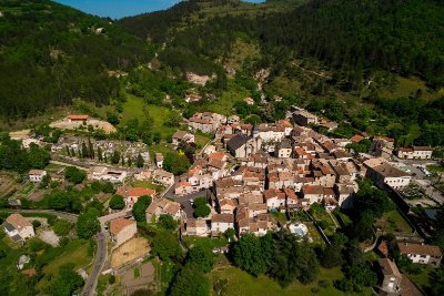Alzon, sur la route des Causses