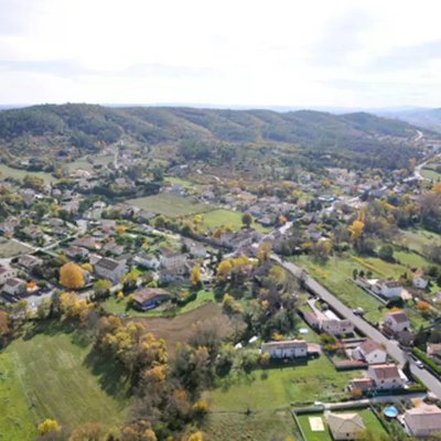 Dolmen du Peyro Blanco à St Julien Les Rosiers