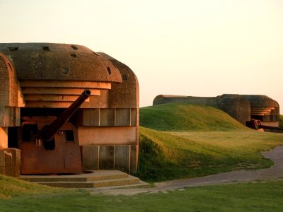 De la batterie de Longues au cap Manvieux