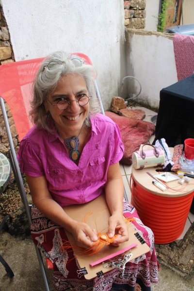 Les Bijoux en micromacramés de Dominique