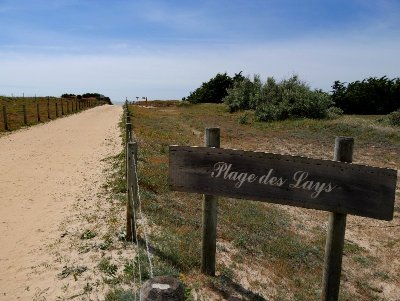 PLAGE NATURELLE DES LAYS