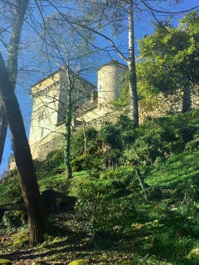 Château de Ginals à Villeneuve-d'Aveyron