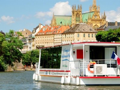 Bateau électro solaire le Graoully - la Compagnie des Bateaux de Metz