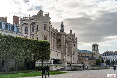 A la recherche des personnages célèbres du village" - Parcours découverte