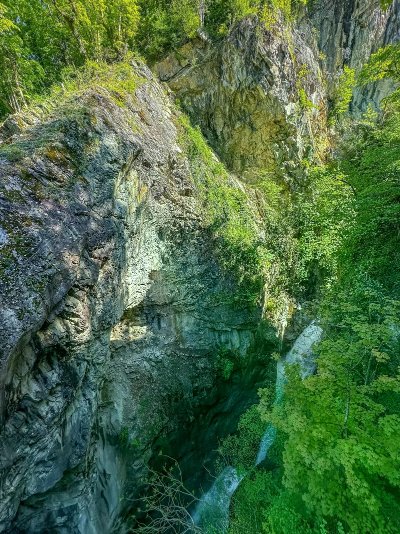 Falaise d'escalade du Parc Thermal - Secteur des Naufragés