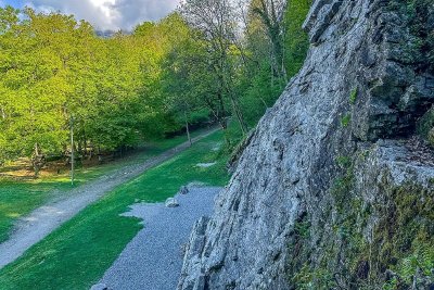 Falaise d'escalade du Parc Thermal - Secteur initiation