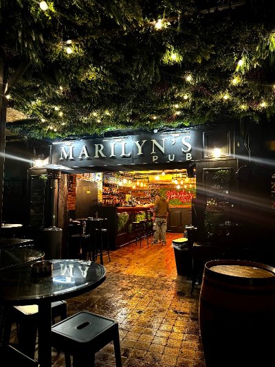 Marilyn's Pub