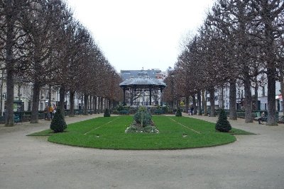 Square de la place du Commerce