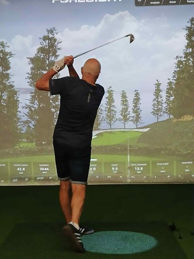 The Bunker Bar - Indoor Golf Simulator Studio - Simulateur de Golf