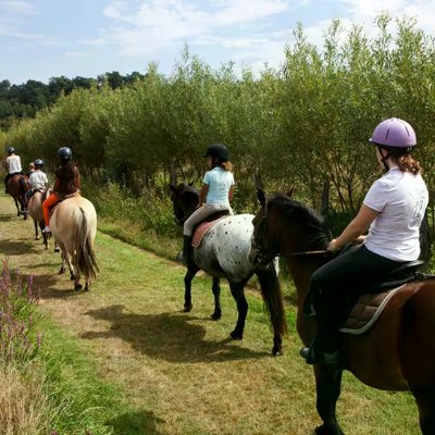 Centre équestre d'Ambrières - Parc de loisirs de Vaux