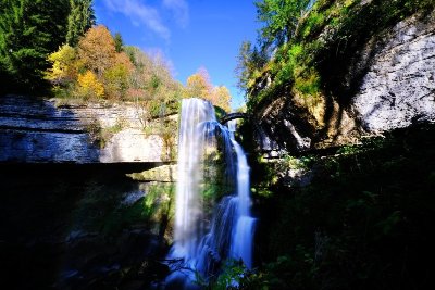 Source de l’Ain et cascade du Moulin du Saut