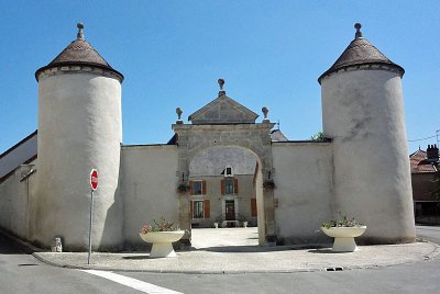 CHATEAU DE MONTROT A DOULAINCOURT
