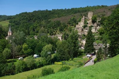 Randonnée "Vers le site de Belcastel"