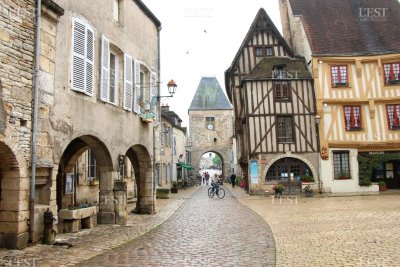 Village Médiéval de Noyers-sur-Serein