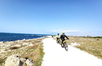 Du centre-ville de Martigues au port de Carro à vélo