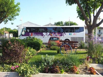 Le Bus des curiosités