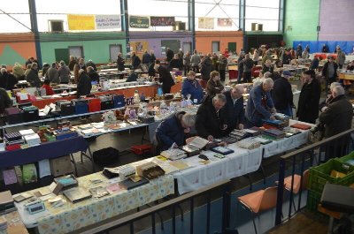 Bourse multi-collections et vide-greniers