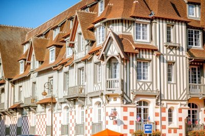 Square François André