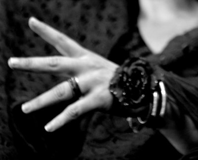 SEULE EN SCÈNE "JUSTE S'AMUSER"