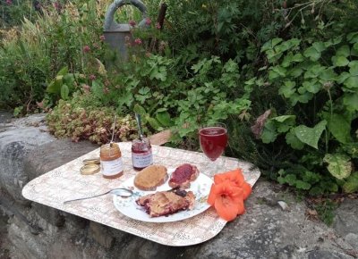 Goûter à la ferme - Des crêpes et des confitures