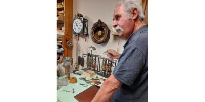 Visite d'un atelier d'horlogerie ancienne