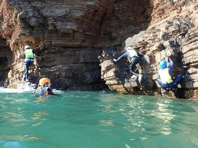 Le Coasteering