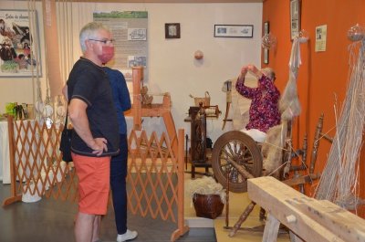 La Singulière - Visite guidée de l'espace éco-chanvre