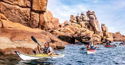 Sortie en kayak de mer le long de la Côte de Granit Rose