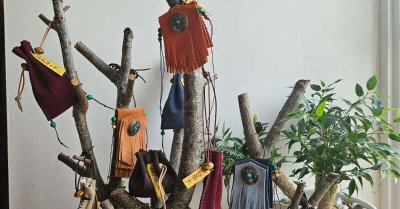 Kiôwa Kraft - Bijoux Tribaux - Artisanat cuir, bois, métal