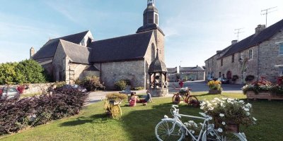 La collégiale de Champeaux, berceau de la Renaissance en Bretagne (groupes)