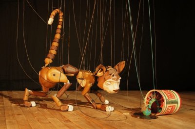 L'Evadée - Marionnettes sur fils- sans paroles