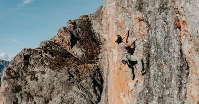 Escalade en falaise autour du Refuge de la Fare