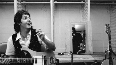 Four men and a dog - The cottage band