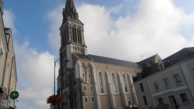 Église Saint-Aubin - Le Louroux-Béconnais
