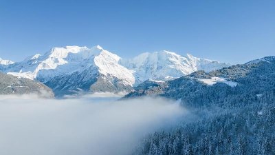 UNLIMITED FOLIE - WhoMadeWho hybrid dj set. Greta Levska.