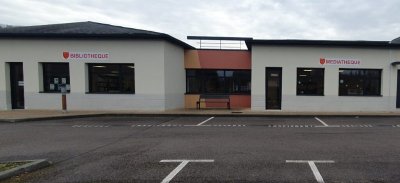 Bibliothèque de Ménilles