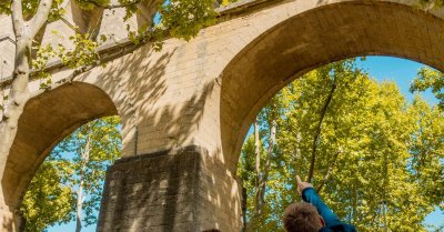 LES ARCEAUX : SOUS LES ARCHES, TOUTE UNE HISTOIRE !