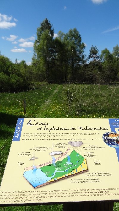 Les Sources de la Creuse - 1 km