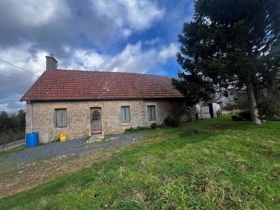 Concert du groupe Tito Nabat Trio à l'Atelier à Villy-Bocage